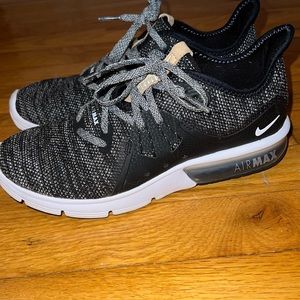 Hardly used Nike air max!